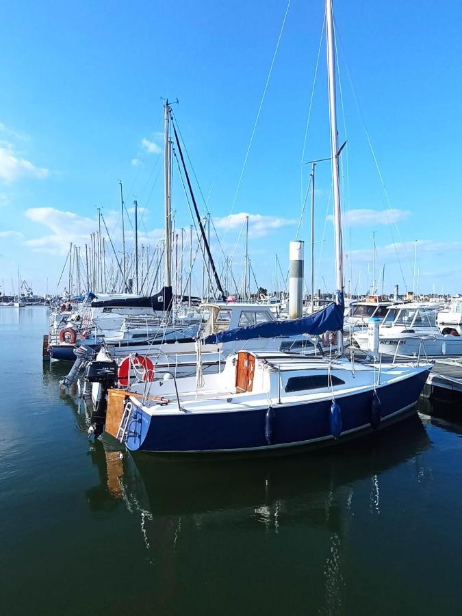 Le Kenav - Studio A 300 M Du Port Locmiquélic Buitenkant foto
